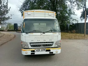 Mitsubishi Canter 2018 - Ya Ndani