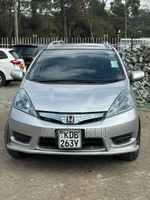 Honda Fit Shuttle 2014 Silver