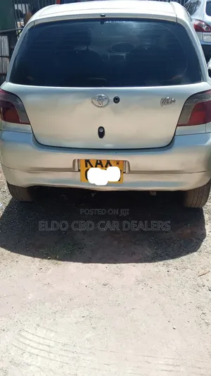 Toyota Vitz 2000 Fedha