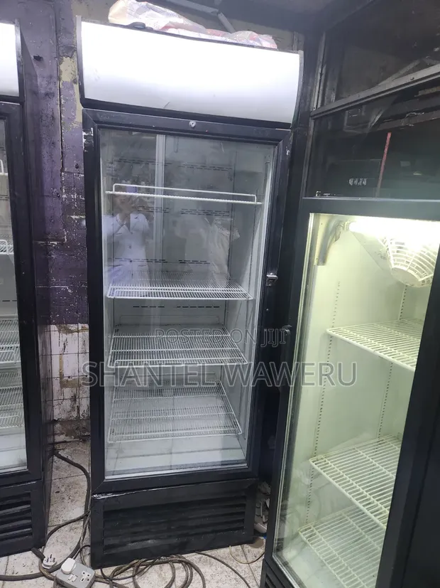 Unique Display Refrigerator - 650L, Used - 1