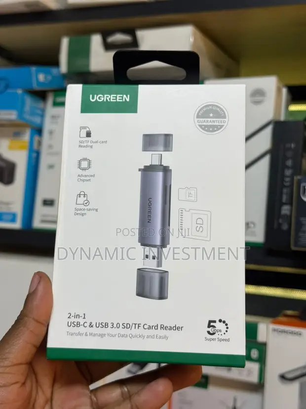 UGREEN 2-in-1 USB-C & USB 3.0 SD/TF Card Reader - 1