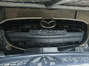 Grill ya Mazda Axela 2012