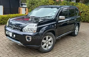 Nissan X-Trail 2010 Nyeusi