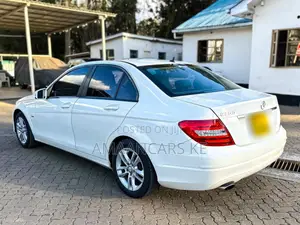 Mercedes-Benz C200 2012 Nyeupe