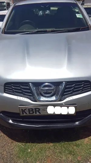 Nissan Qashqai 2004 Nyeupe