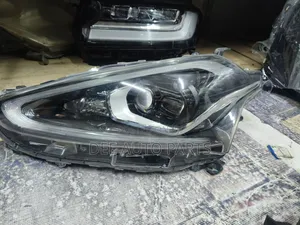 Toyota Sienta 2015 Headlight
