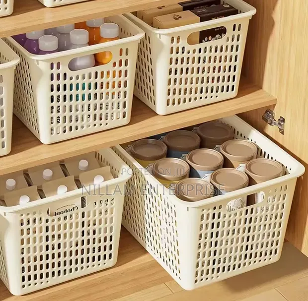 A&S Plastic Plain Storage Baskets (34cm x 28.5cm) - 1