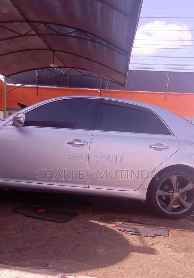 Toyota Mark X 2.5 AWD Sedan 2009 Silver - 1