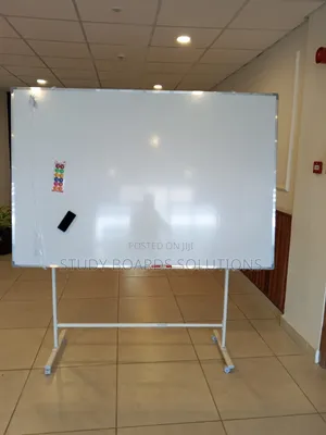 Whiteboard Nyeupe ya Magurudumu - 180cm x 120cm