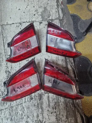 Taillights za Boot za Subaru Levorg (Zilizotumika)