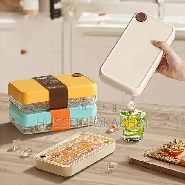 Household Silicone Ice Cube Maker with Lid - 1