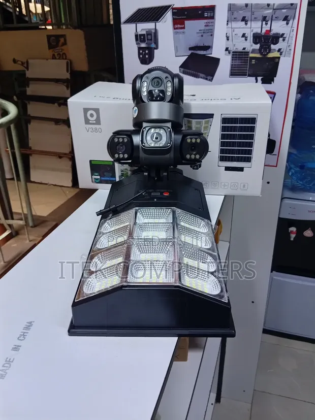 AI Solar Security Camera with 180W Light - 1