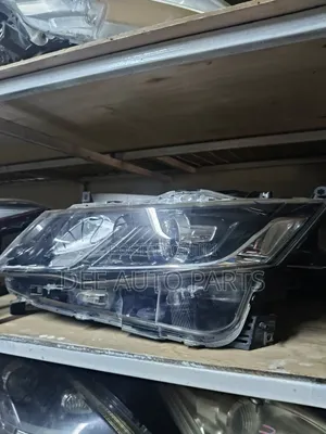 Nissan Serena 2016 Headlight
