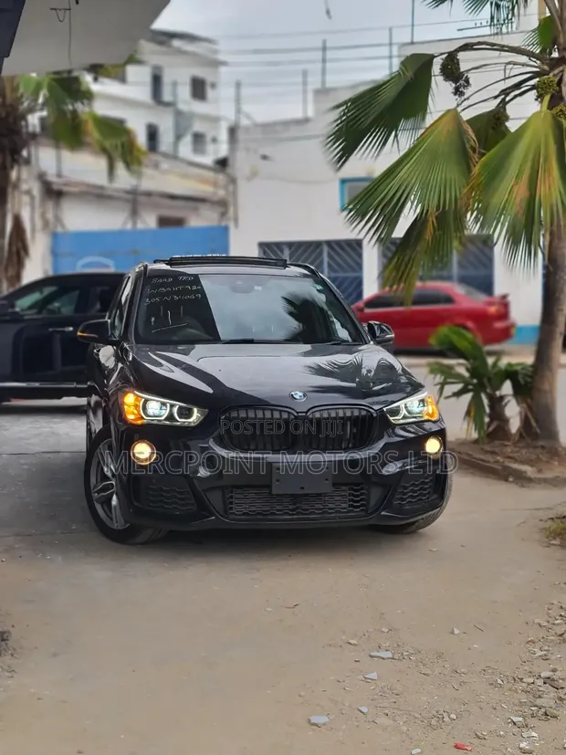 BMW X1 2019 Black - 1