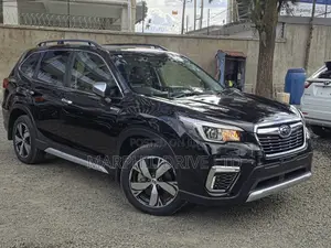 Subaru Forester 2019 Nyeusi