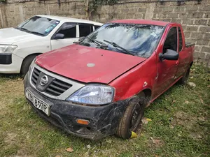 Nissan NP200 2009 Nyeusi