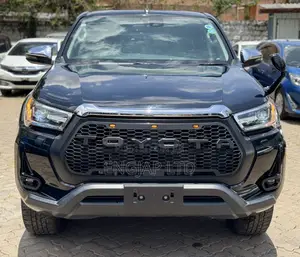 Toyota Hilux Revo Double Cab 2.4 Diesel 4WD Nyeusi 2021
