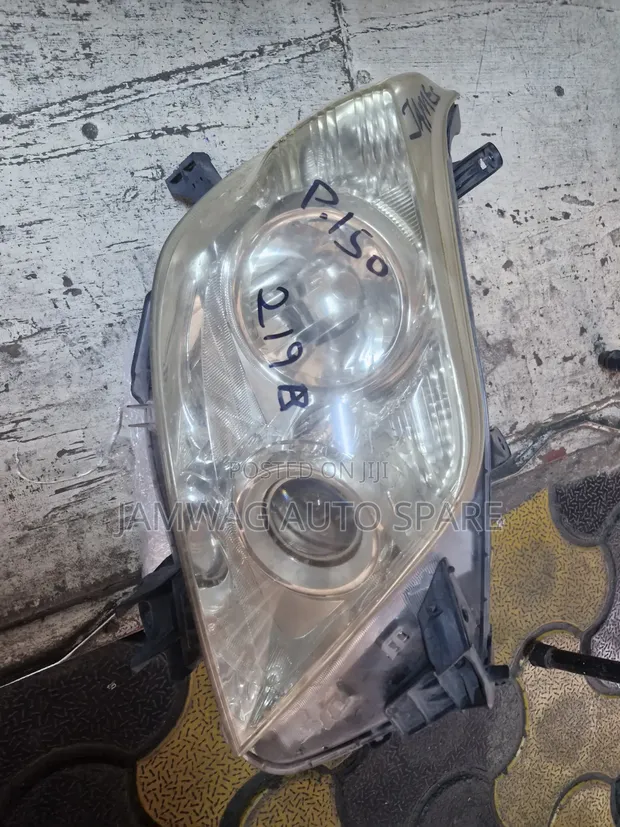 Toyota Land Cruiser Prado 150 Series Headlights Zisizo Xenon (Zilizotumika) - 1