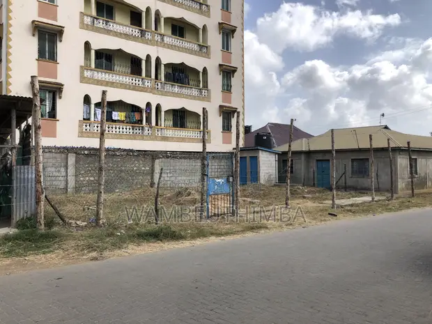 Kitalu cha 1/8 Kinauzwa Vikwatani, Mombasa - 1