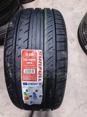 Sunfull 255/35R19 Performance Passenger Tyres