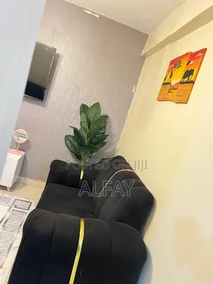 Airbnb ya Ghorofa Roysambu Karibu na TRM