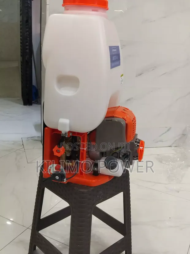 Astramilano AM767-4 25L Knapsack Sprayer - 1