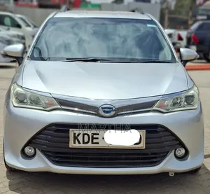 Toyota Corolla Fielder 2015 Nyeusi