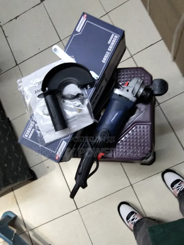Maxmech 4" Angle Grinder - 1