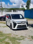 Toyota Voxy 2019 Pearl - 2