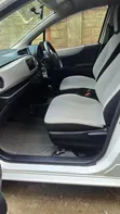 Toyota Vitz 1.0 FWD 5dr 2017 Silver - 3