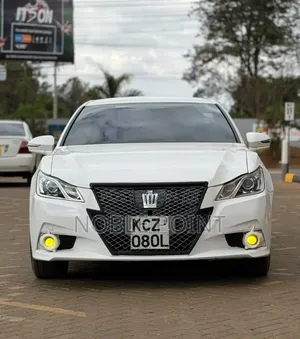 Toyota Crown Athlete 2013 Hybrid