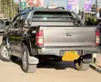 Toyota Hilux Double Cab 2015 Nyeusi - 3