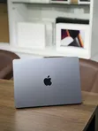 Apple MacBook Air 2024 M3 13-inch 8GB RAM 256GB SSD - 1
