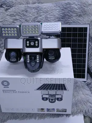 Mfumo wa Usalama wa Kamera Tatu za WiFi za Solar na Taa 3 za Nguvu