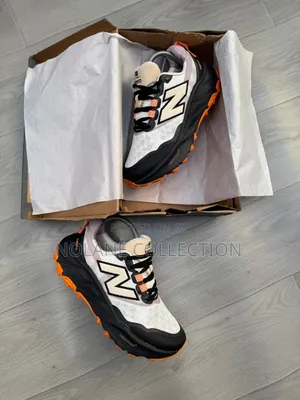 New Balance Hierro Sneakers