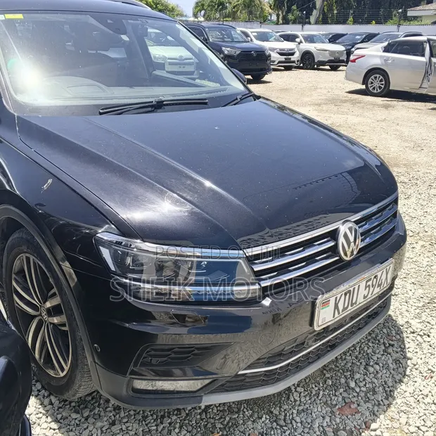 Volkswagen Tiguan 2017 Nyeusi - 1