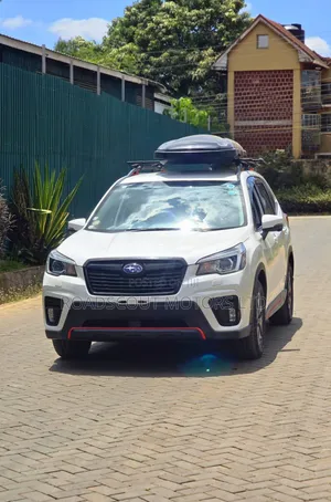 Subaru Forester 2019 Nyeupe