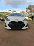 Toyota Yaris 1.5 Sedan L 2020 Nyeupe - 1