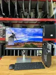 HP Z2 G3 Mini Workstation na Dell Monitor 24" - 5