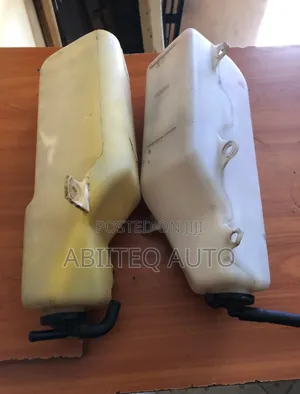 Chupa ya Coolant ya Radiator ya Toyota Land Cruiser 79 Series