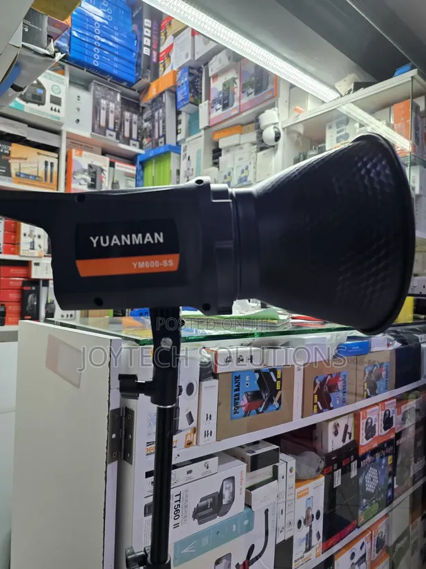 YUANMAN YM600-SS Continuous Lighting Kit with Tripod - 1