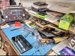 Expert Phone Repair - Nairobi CBD & Umoja 3