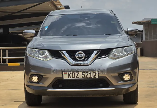 Nissan X-Trail 2015 Kijivu - 1