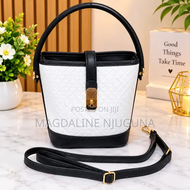 Minimalist Bucket Bag - 1