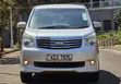 Toyota Noah 2012 Nyeupe - 1