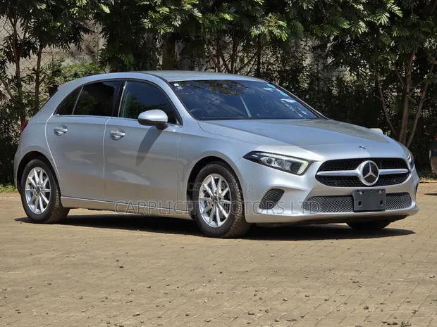 Mercedes-Benz A-Class 2018 Silver - 1
