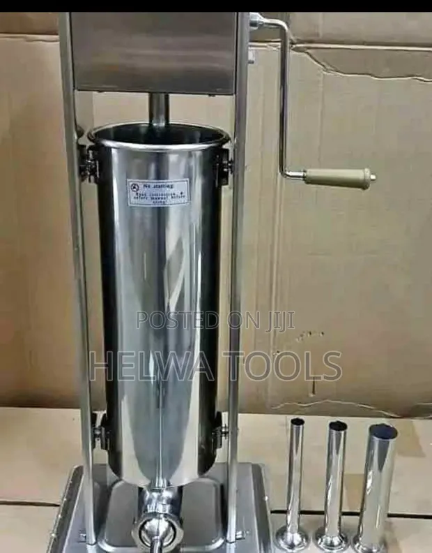 7 Litre Manual Sausage Filler - 1