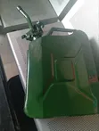 Jerrycan ya Metal ya Lita 20 - Kijani cha Jeshi - 1