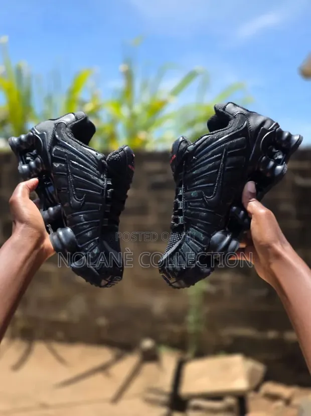 Nike Shox Sneakers - 1