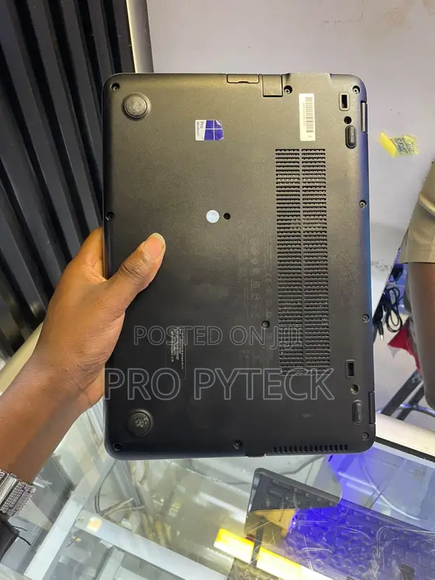 Laptop HP EliteBook 840 G6 - Core i5, 8GB RAM, 256GB SSD - 1